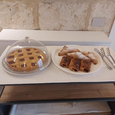 バーリ Palazzo Momi Bed & Breakfast エクステリア 写真