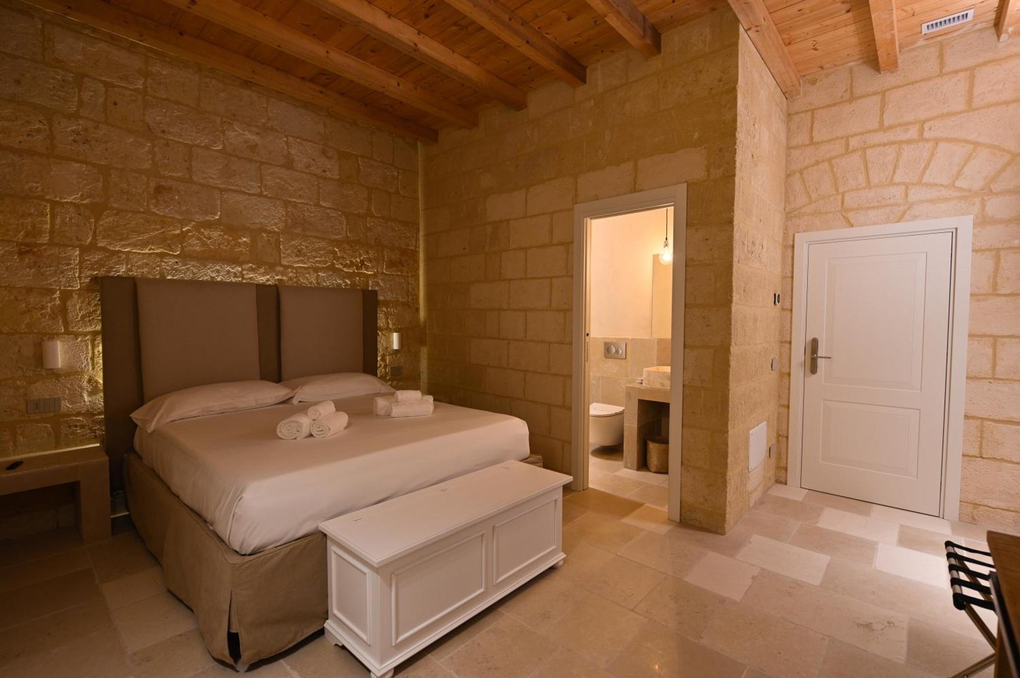 バーリ Palazzo Momi Bed & Breakfast エクステリア 写真