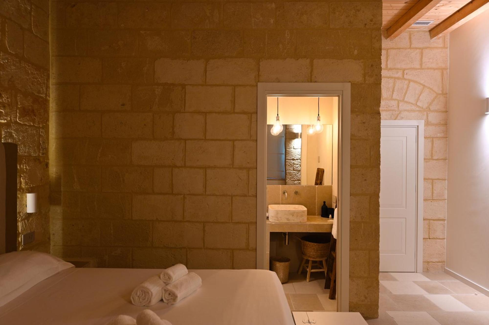 バーリ Palazzo Momi Bed & Breakfast エクステリア 写真