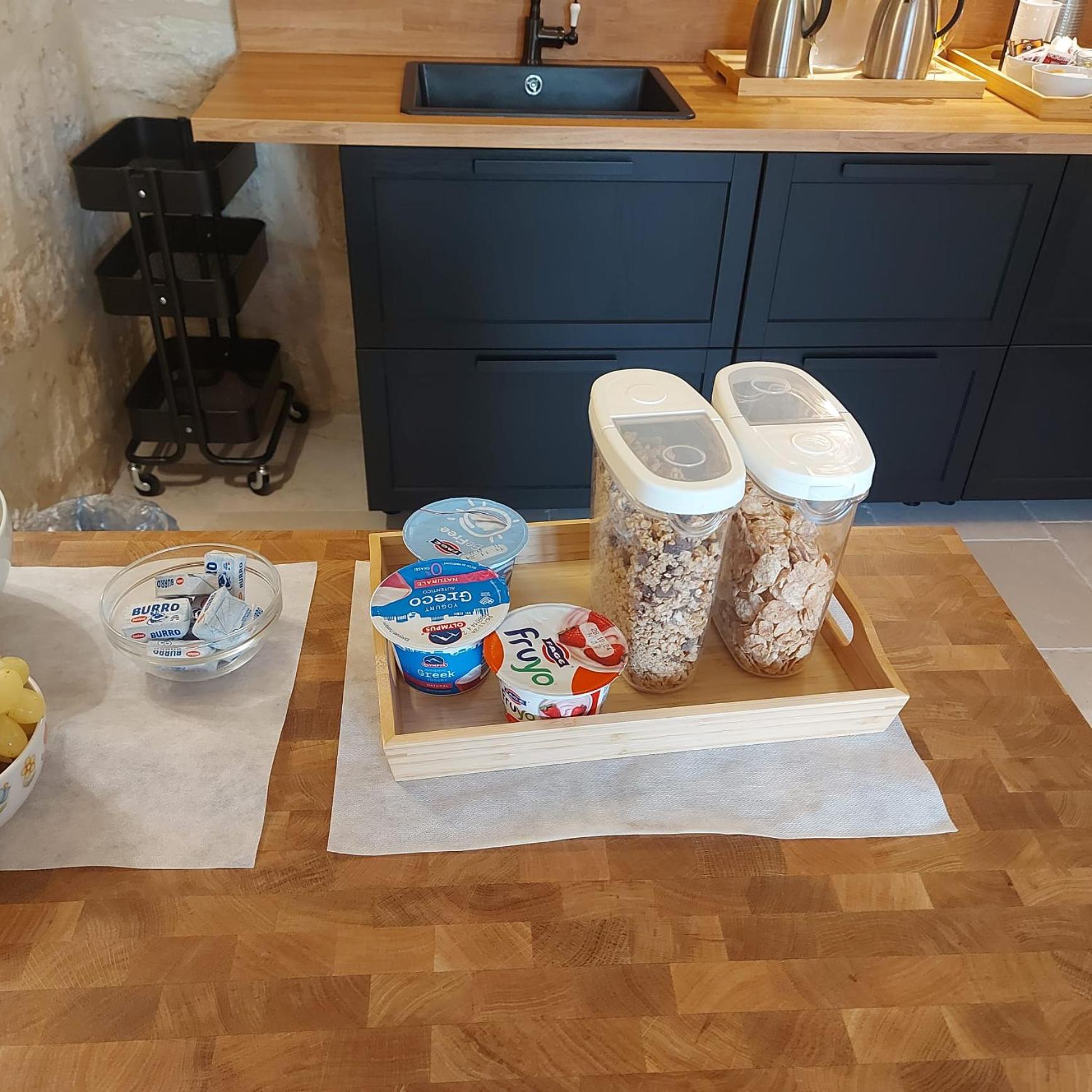 バーリ Palazzo Momi Bed & Breakfast エクステリア 写真