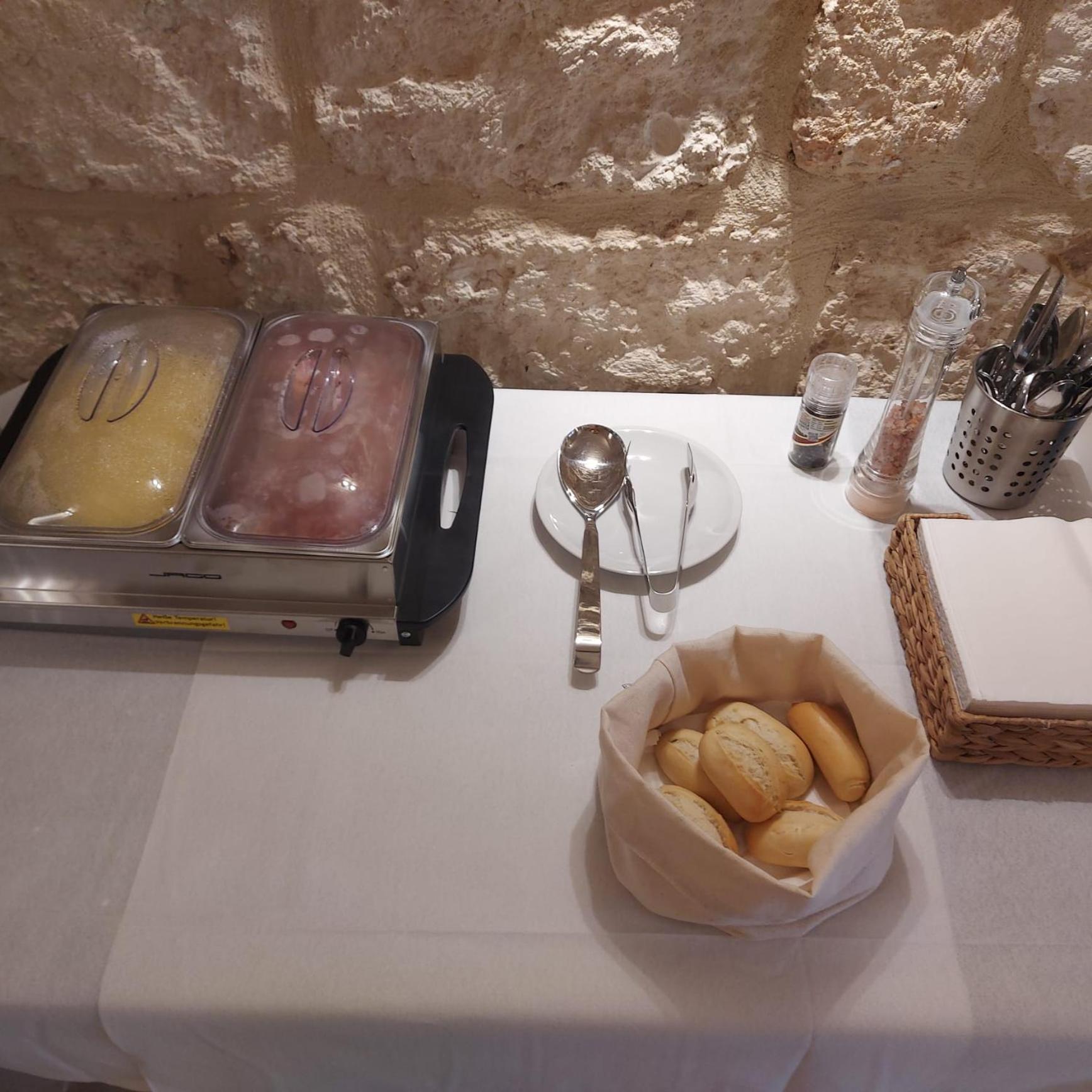 バーリ Palazzo Momi Bed & Breakfast エクステリア 写真